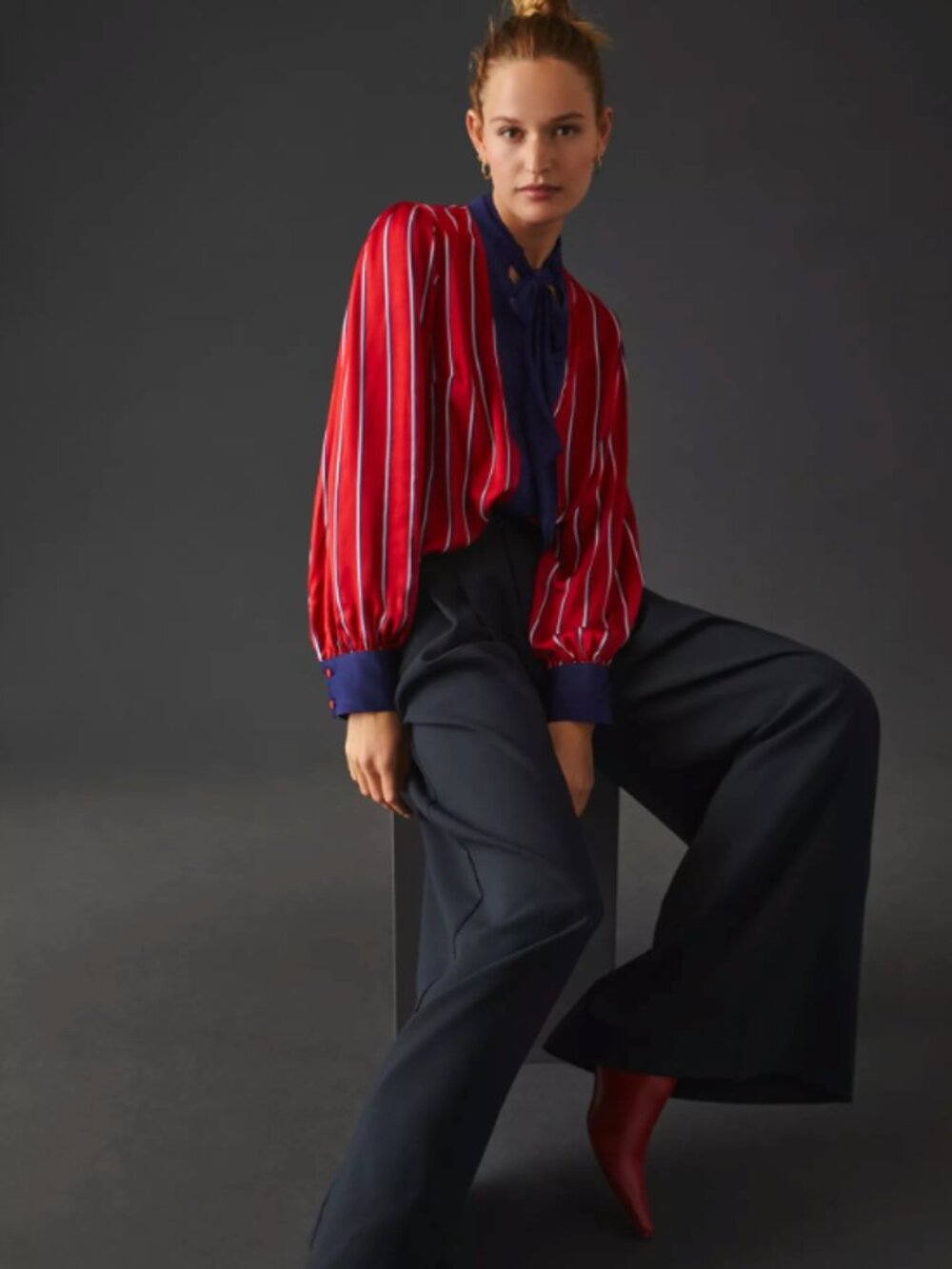Maeve by Anthropologie Navy Red Tie-Neck Blouse Academia Preppy Old Money Sz M